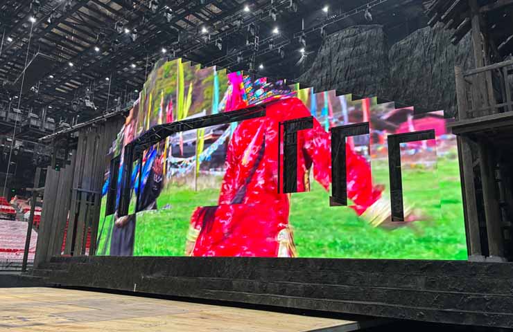 85㎡ customized indoor P3 led screen that can move forward and backward